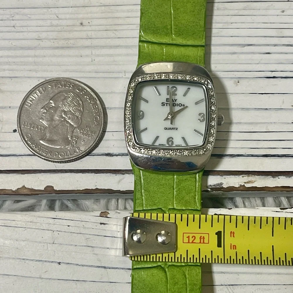 NEW BATTERY Vintage 90's Y2K Watch Bay‎ Studio Silver Green Band Crystal